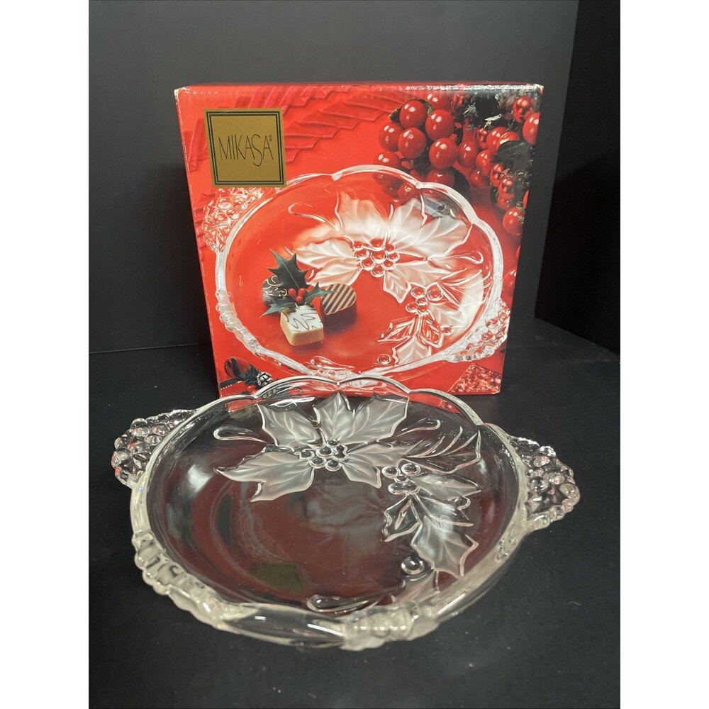 Mikasa Christmas Bloom 8” Sweet Dish, SA 929/210